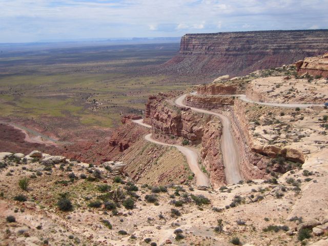 Moqui Dugway, by Craig Holl at Midwestroads.com The Moqui Dugway -- no place for too-big trucks, or trailers - photo from Craig Holl at Midwestroads.com